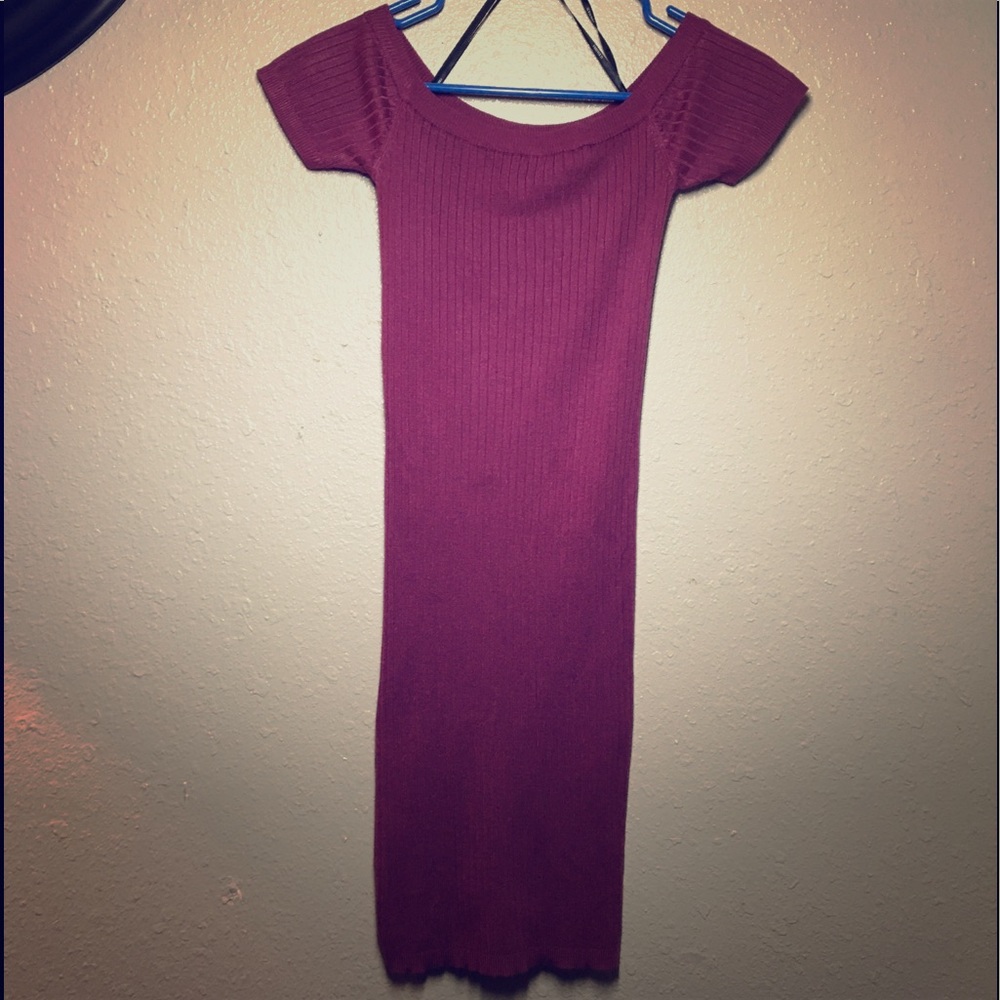 New Without Tag!  Forever21 Off-the-shoulder bodycon dress.  Never worn.